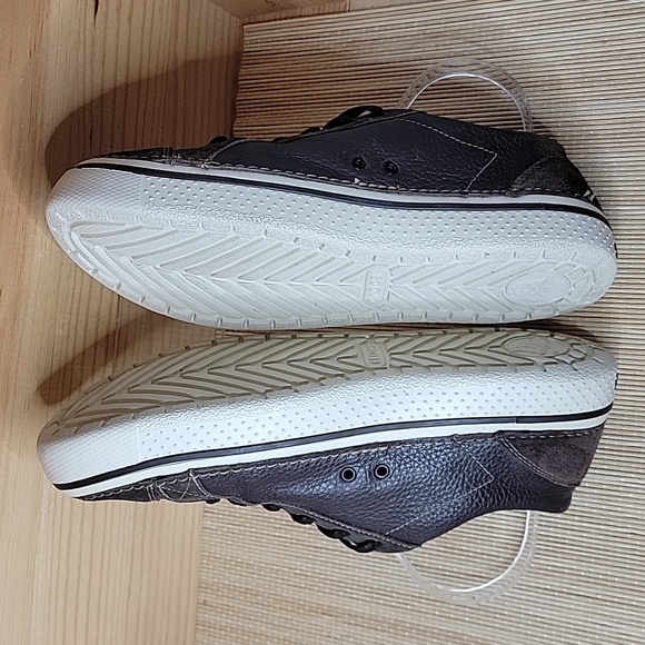 CROCS Low Top Hover Converse Style Sneakers Shoes Leather - Picture 4 of 10